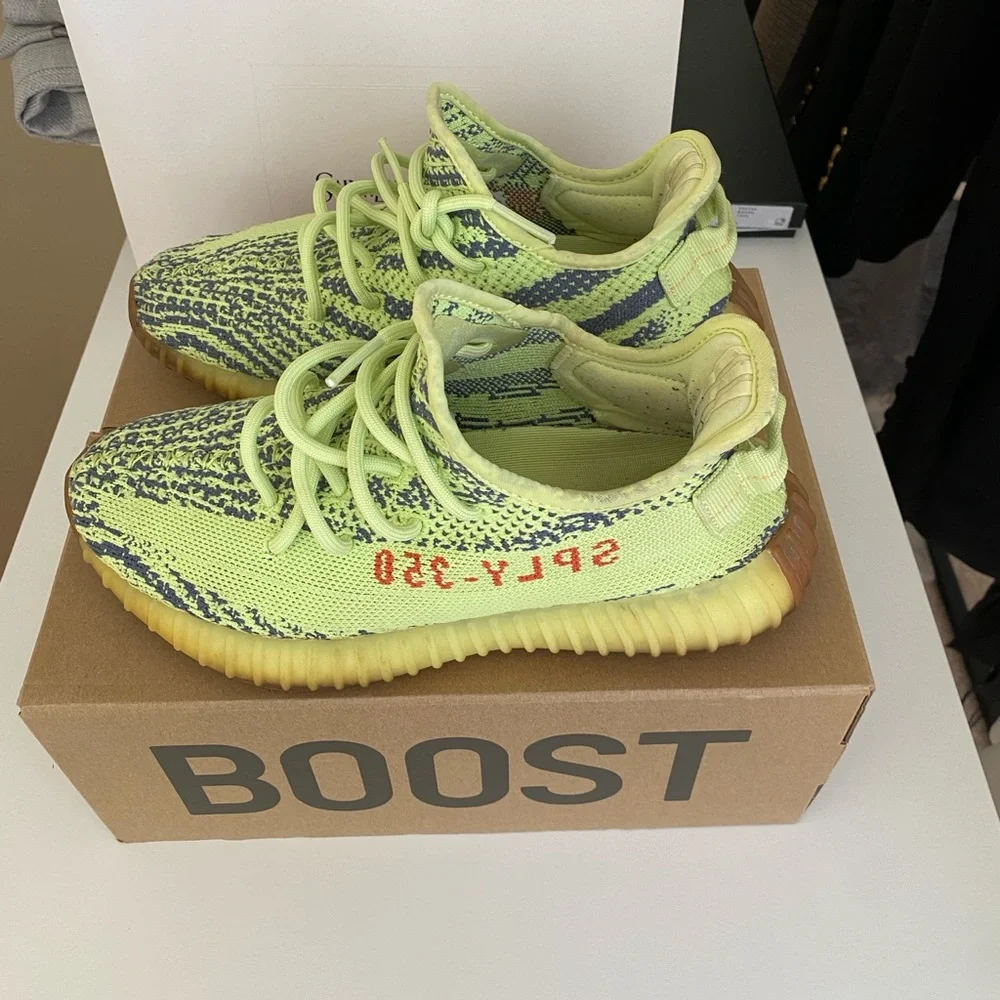 Yeezy Boost 350 V2 in Green. Size US 6 or 38 2/3. Authentic.